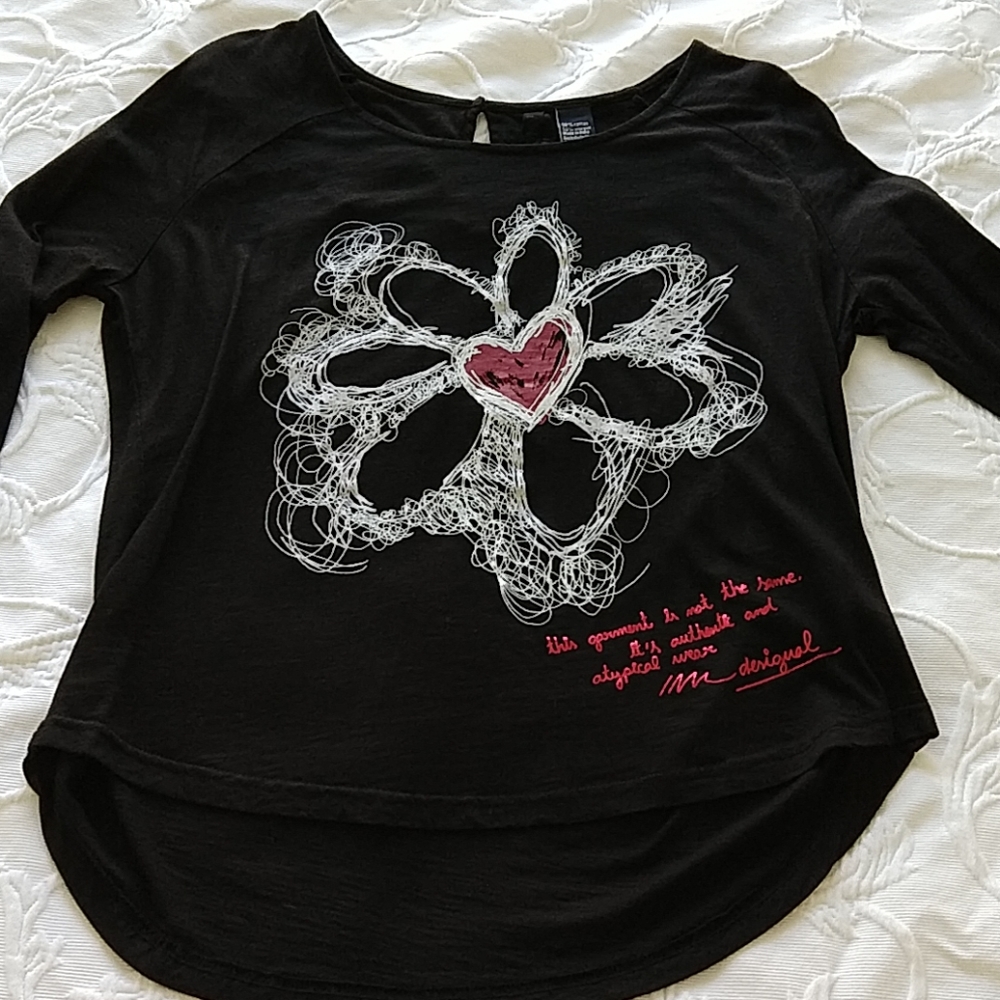 Desigual Heart and flower top